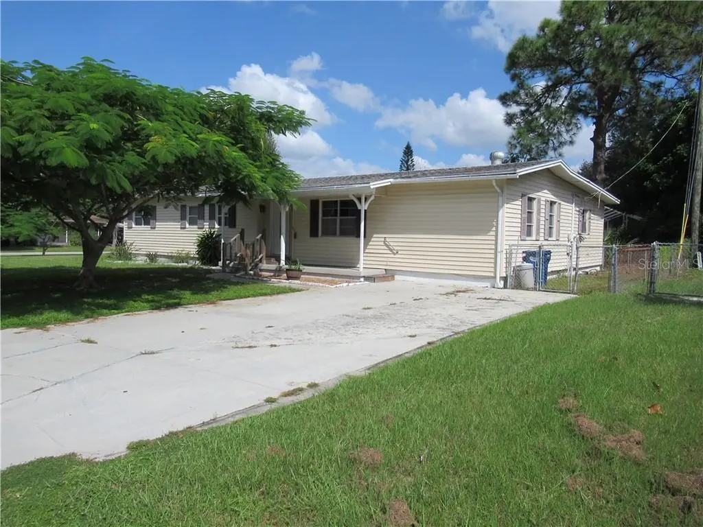 6509 3rd Street Court W Bradenton FL 34207