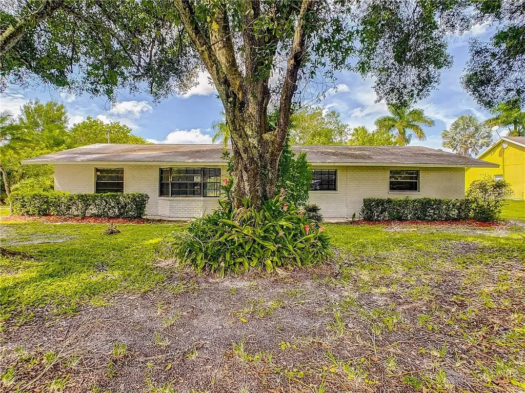 4618 37th Street E Bradenton FL 34203