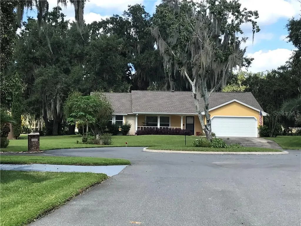 1816 Maine Court Tavares FL 32778