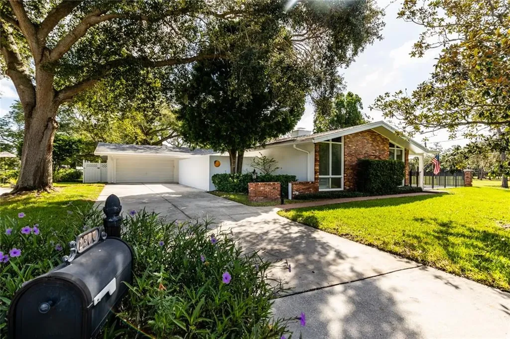 2307 Jones Court Dunedin FL 34698