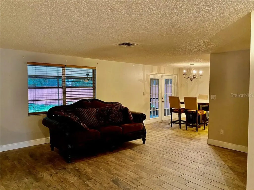 2718 Midtimes Drive Tampa FL 33618