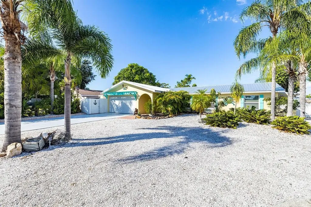 905 Sago Palm Way Apollo Beach FL 33572