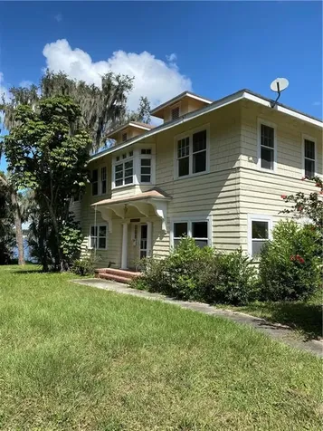 521 Lake Martha Drive NE Winter Haven FL 33881