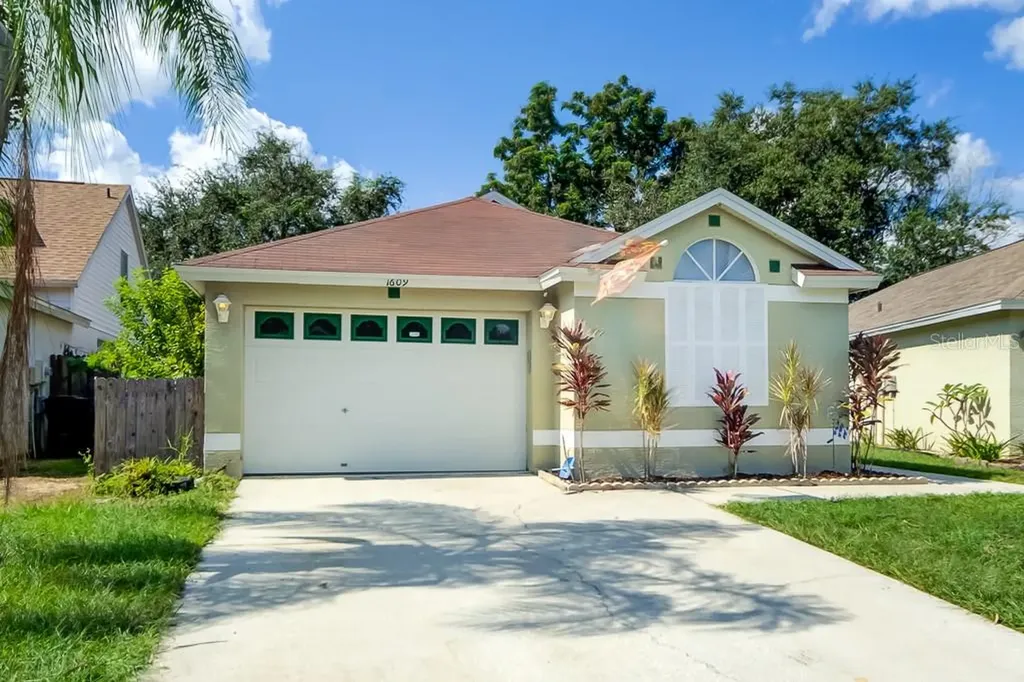 1609 Citrus Orchard Way Valrico FL 33594