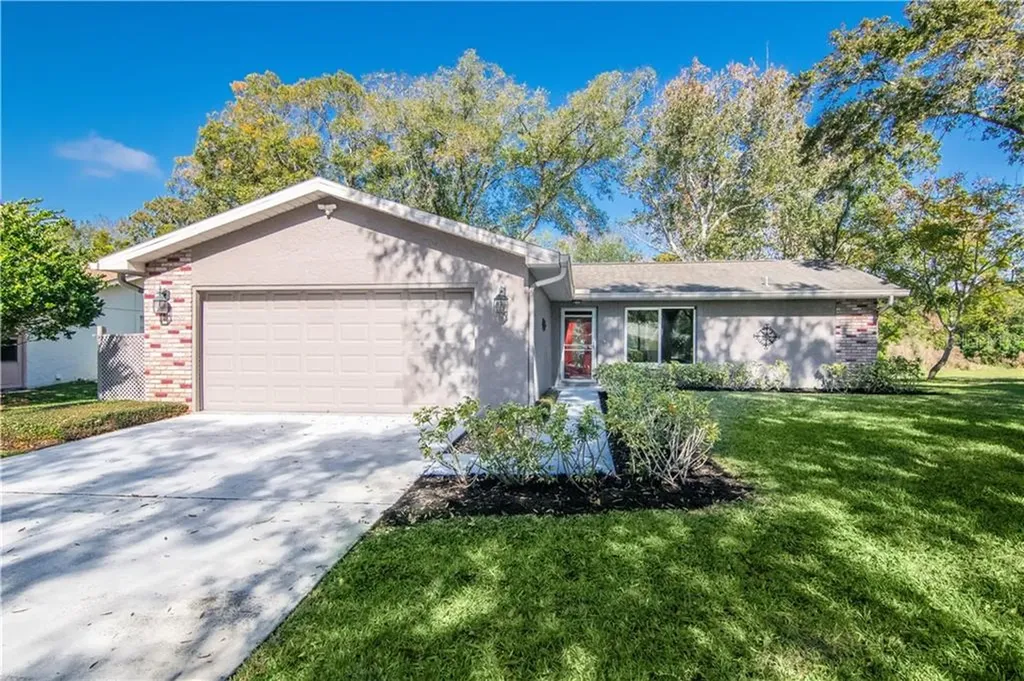 2821 Lomond Drive Palm Harbor FL 34684