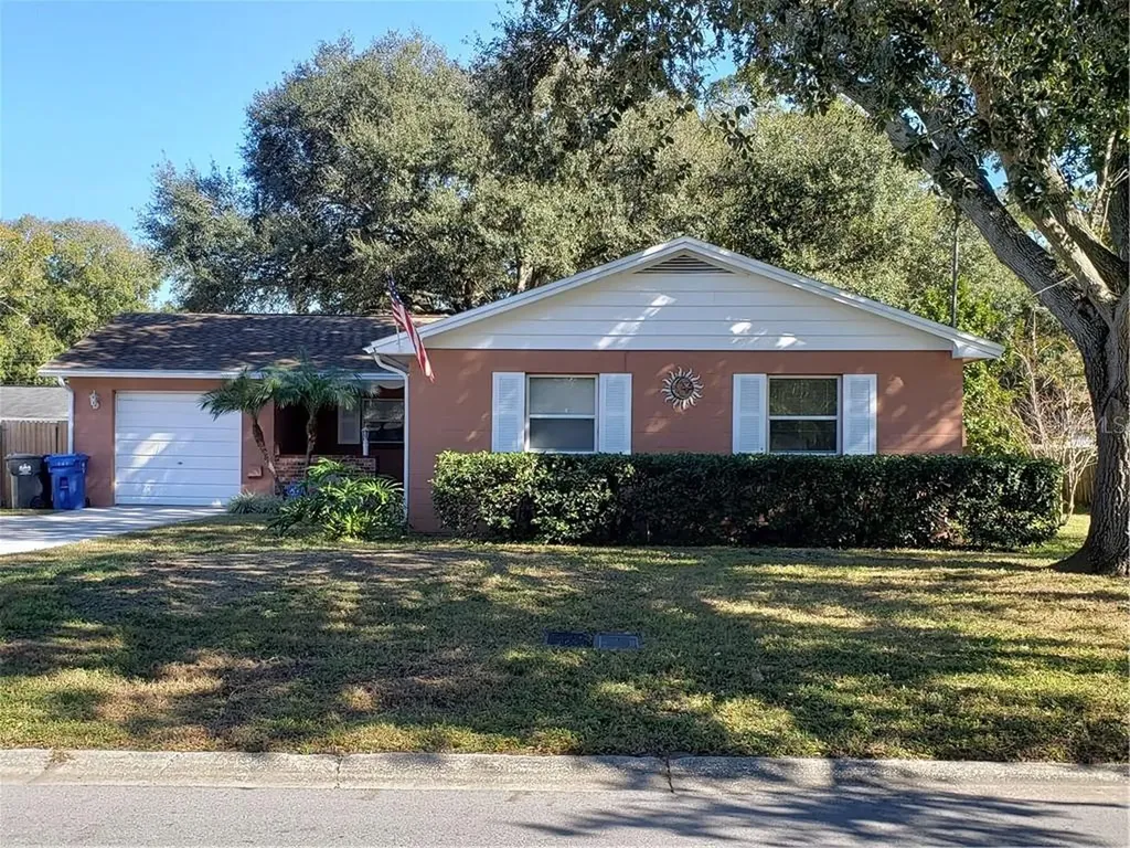 6425 N Gomez Avenue Tampa FL 33614