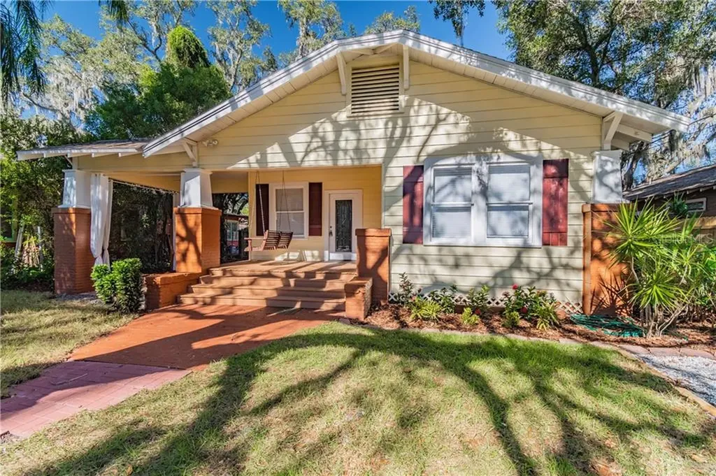 944 E Shadowlawn Avenue Tampa FL 33603
