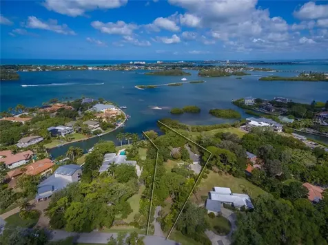 1329 N Lake Shore Drive Sarasota FL 34231