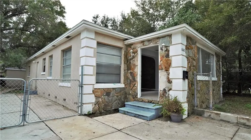 660 26th Avenue S St Petersburg FL 33705