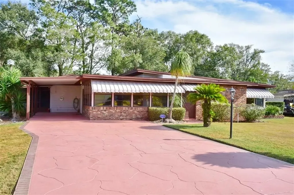 2625 S Laurel Avenue Sanford FL 32773
