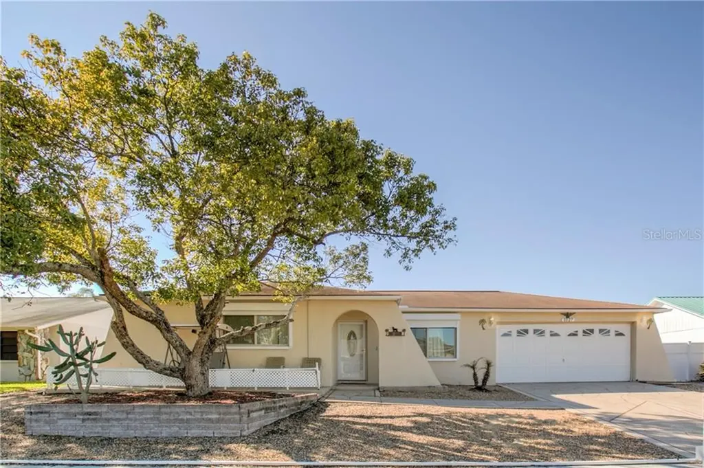 8827 Martinique Lane Port Richey FL 34668
