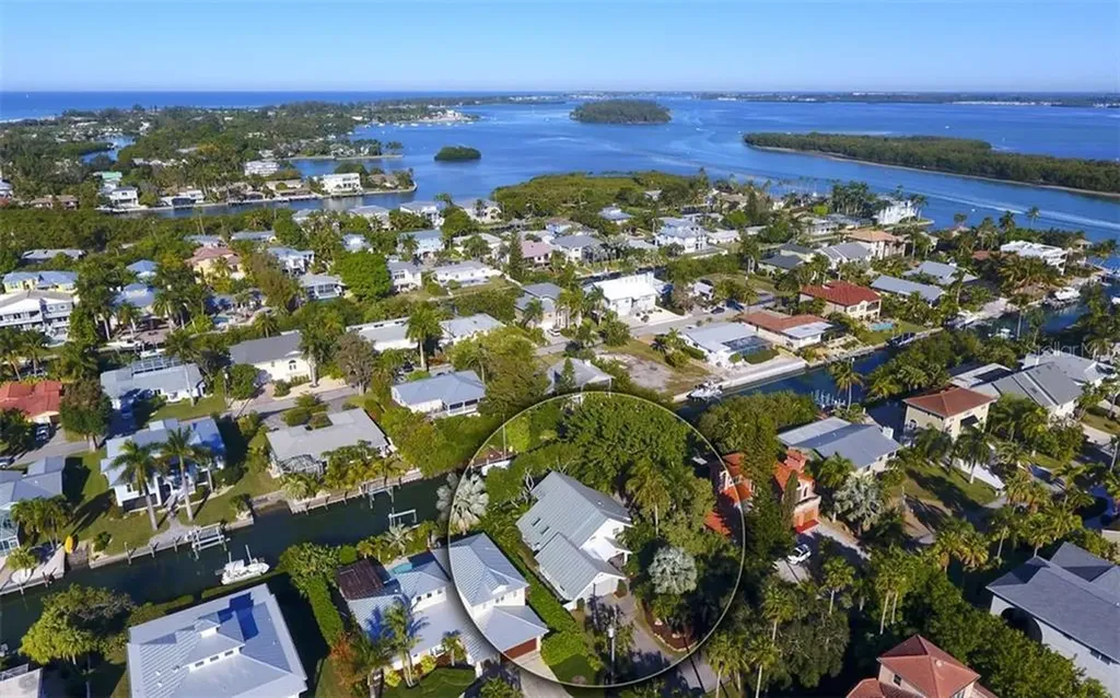 737 Penfield Street Longboat Key FL 34228