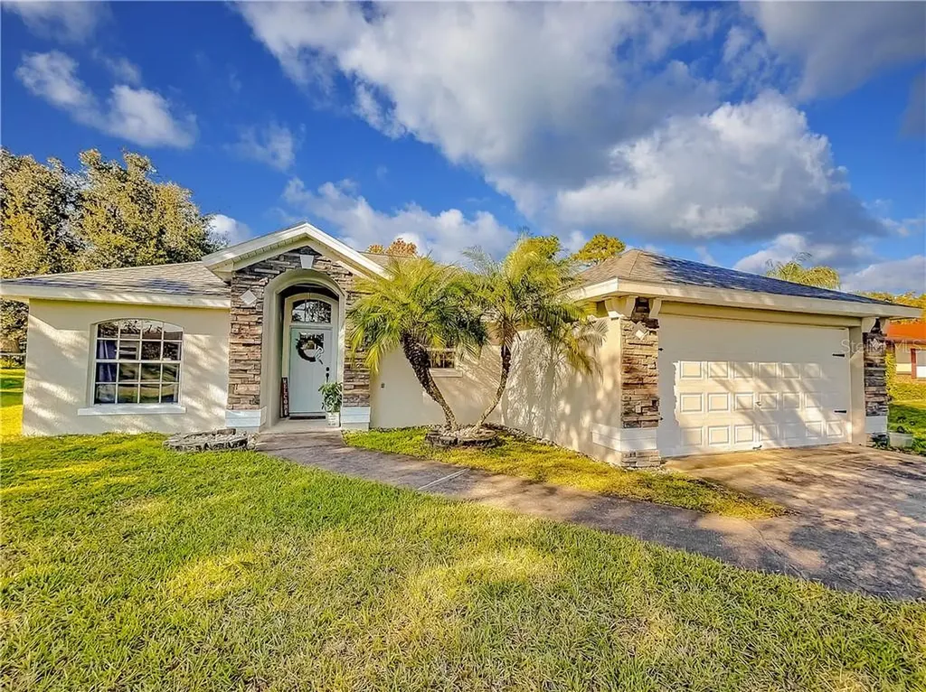 1680 Nantucket Street Deltona FL 32725