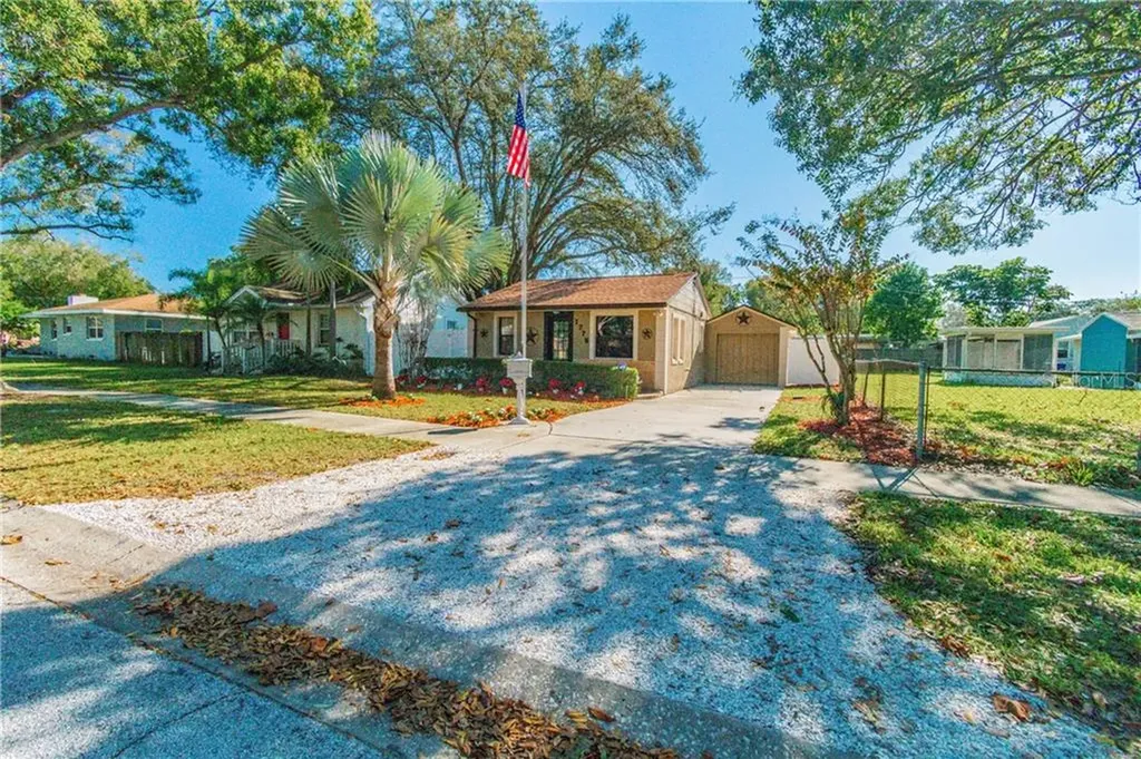 1776 40th Avenue N St Petersburg FL 33714