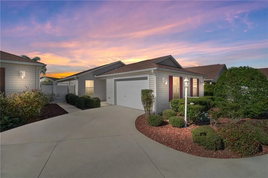 2446 Dundee Terrace The Villages FL 32162