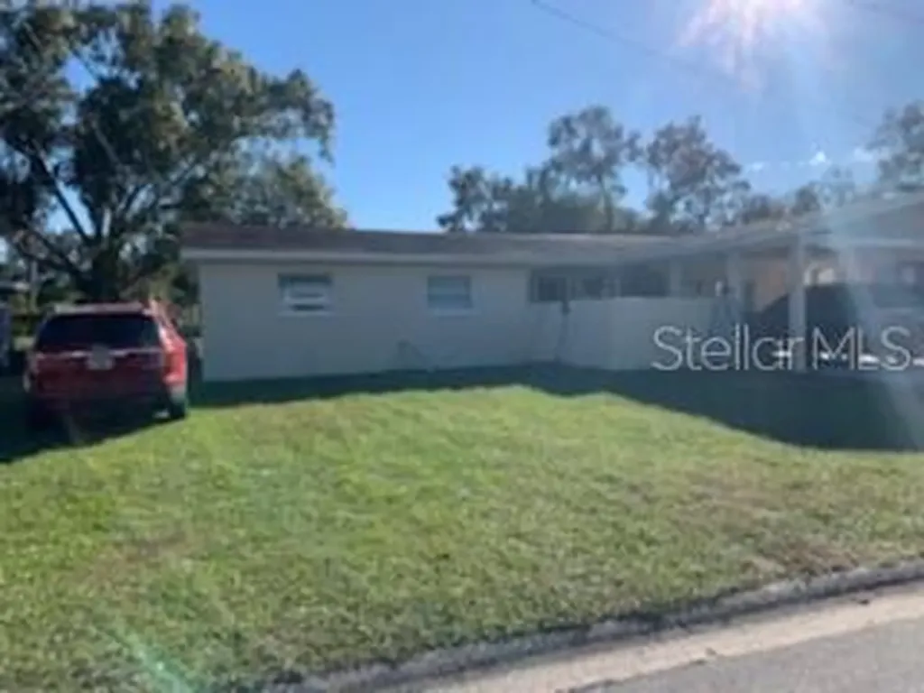 2211 W Pilaklakaha Avenue Auburndale FL 33823