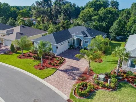 10208 Julia Isles Avenue Oxford FL 34484