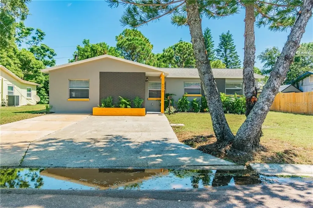 4618 Redfish Lane SE St Petersburg FL 33705