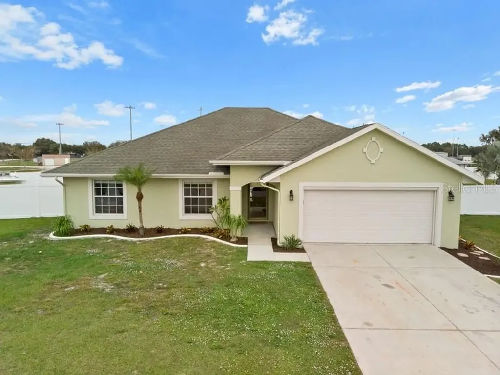 2124 Hopwood Road North Port FL 34287