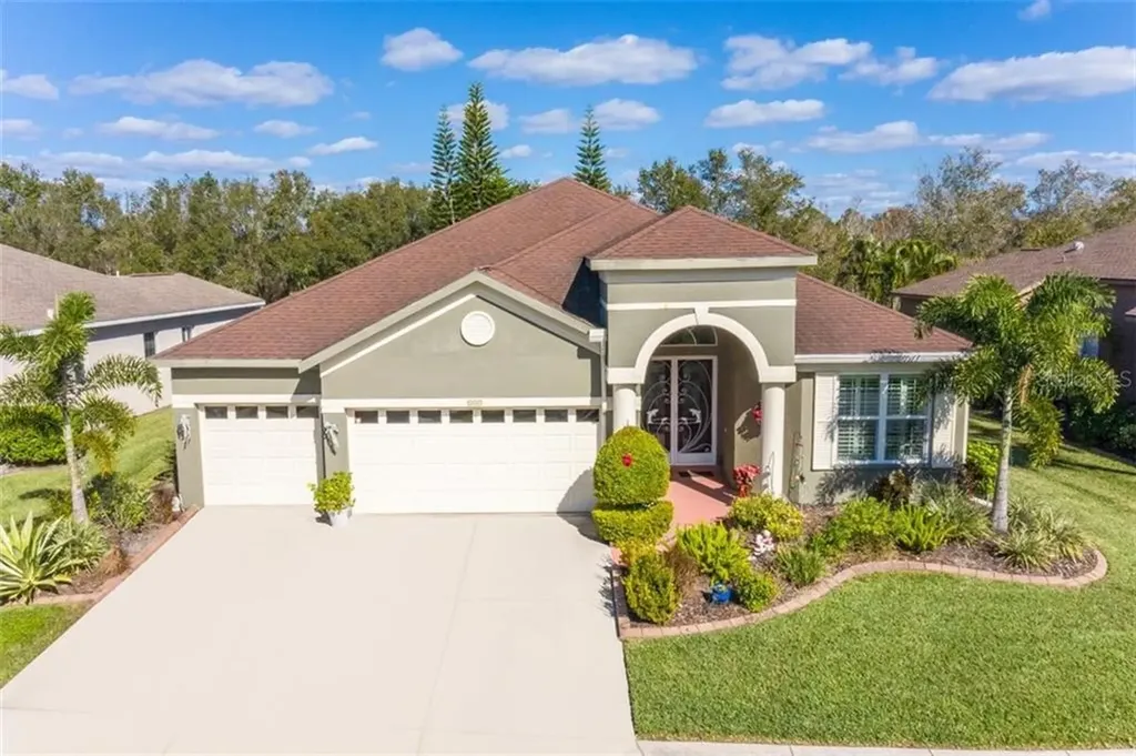 242 Londonderry Drive Sarasota FL 34240