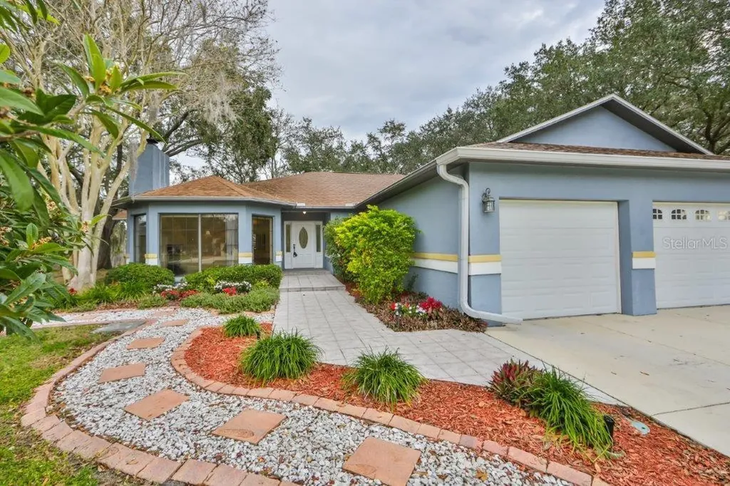 3203 Pleasant Lake Drive Tampa FL 33618