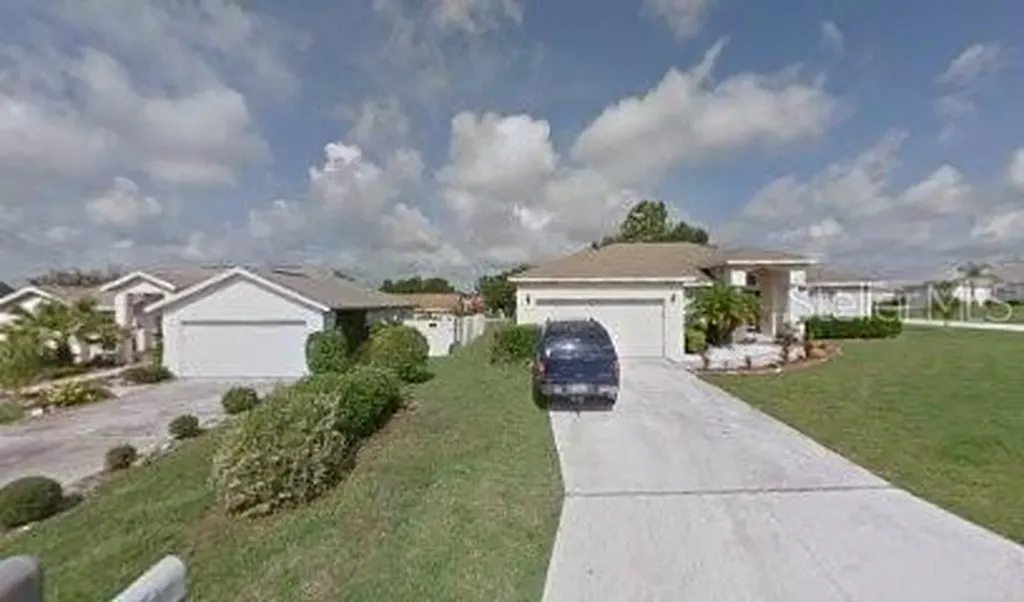 863 Tartan Loop Lake Wales FL 33853