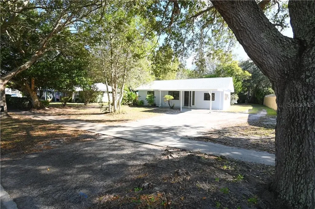 615 S Shade Avenue Sarasota FL 34237