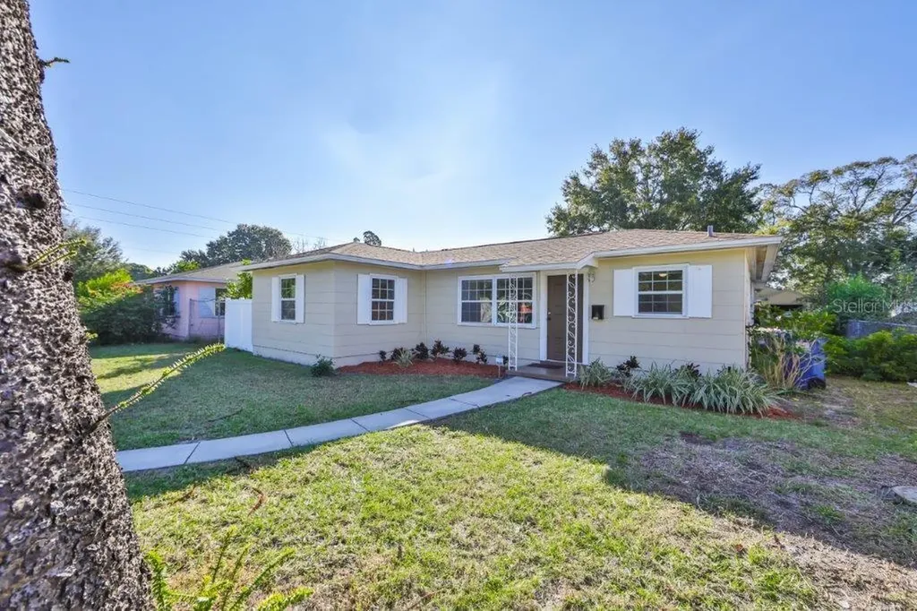 3614 4th Avenue S St Petersburg FL 33711