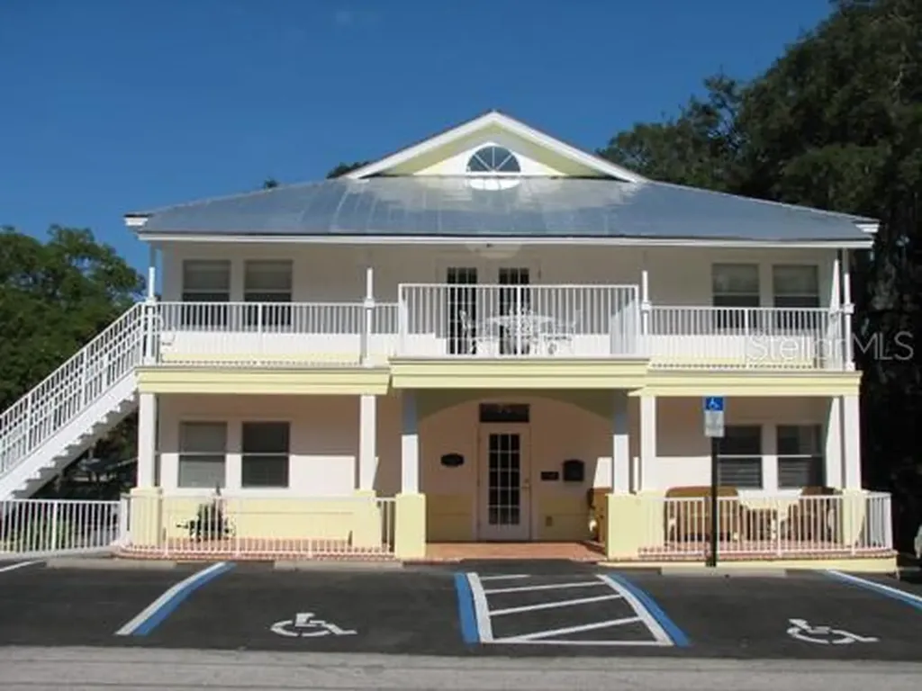 1215 12th Street Palm Harbor FL 34683