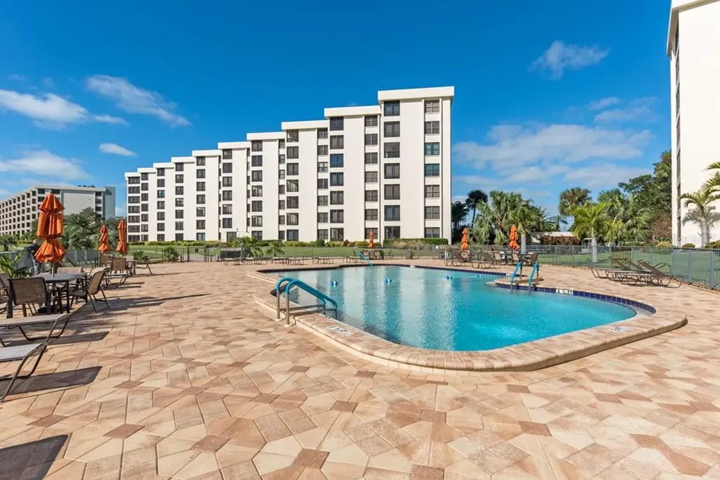 5770 Midnight Pass Road Sarasota FL 34242