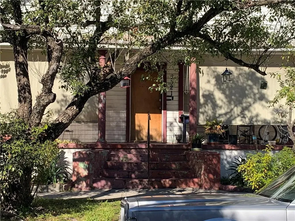 2321 W Walnut Street Tampa FL 33607