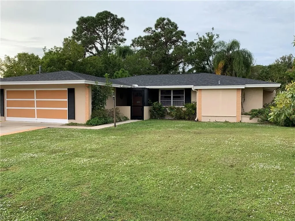 2021 Keyway Drive Englewood FL 34223