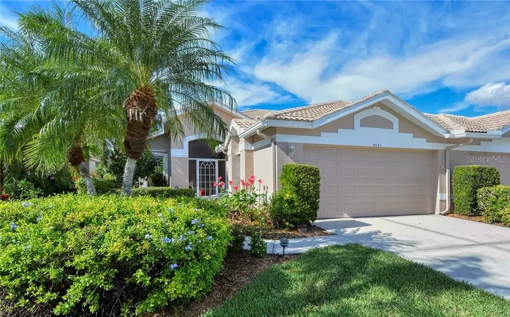 9551 Forest Hills Circle Sarasota FL 34238