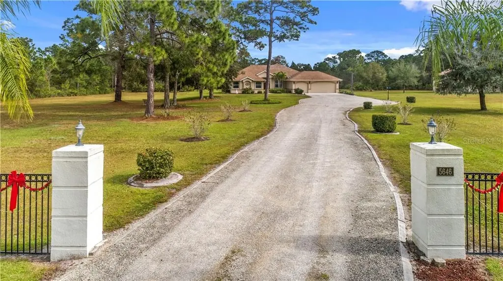 5646 N Chamberlain Boulevard North Port FL 34286