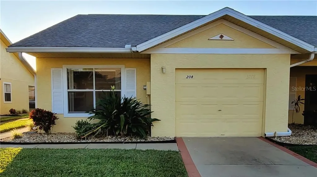3208 Queen Palms Court Kissimmee FL 34747