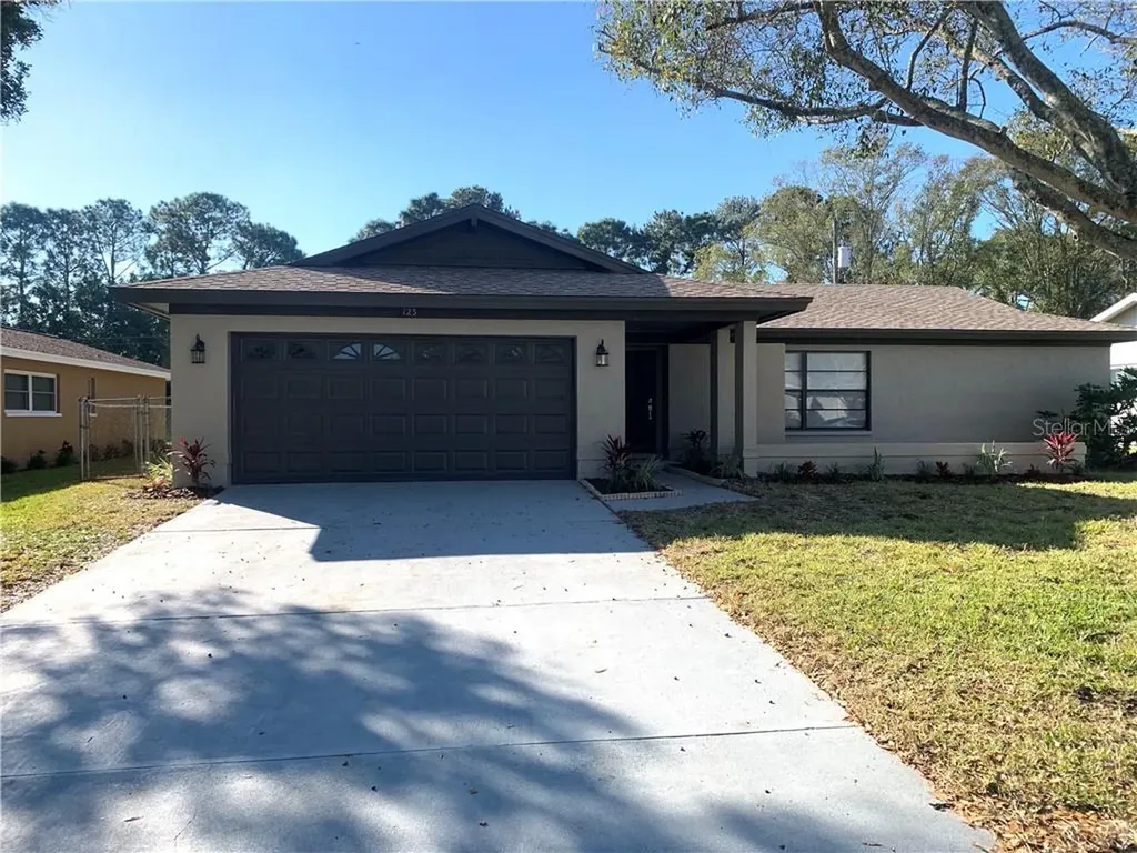 123 N Bay Hills Boulevard Safety Harbor FL 34695