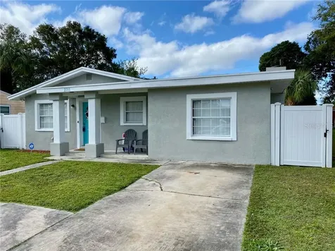 2711 18th Street S St Petersburg FL 33712