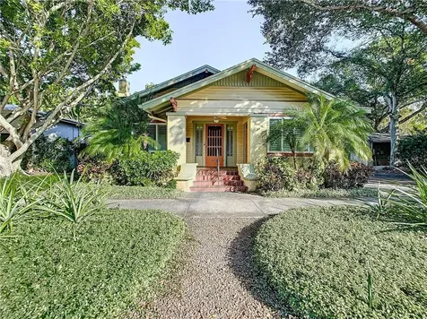 833 Oak St NE St Petersburg FL 33701