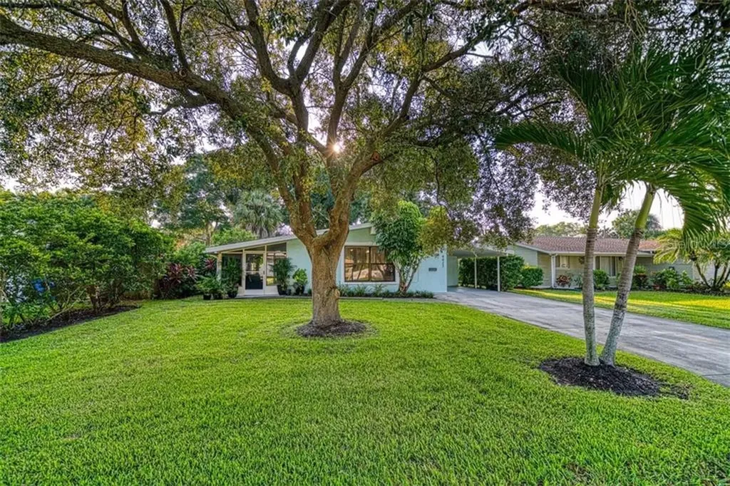 4427 Helena Street NE St Petersburg FL 33703