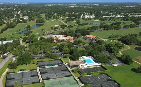 6953 Mystic Lane Sarasota FL 34243