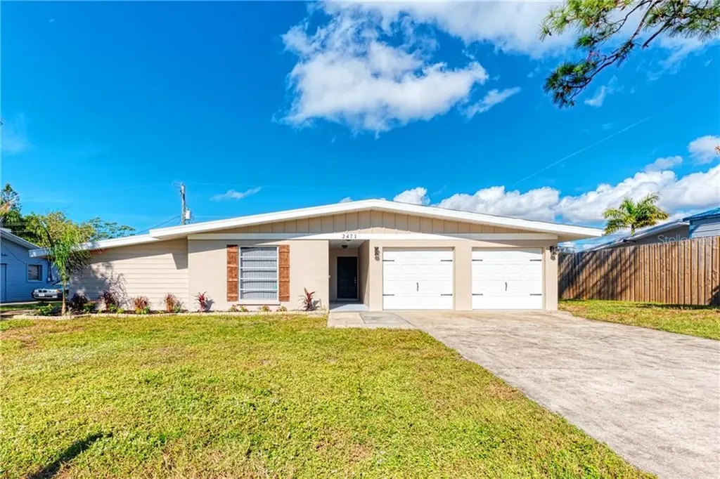 2471 Waneta Drive Sarasota FL 34231