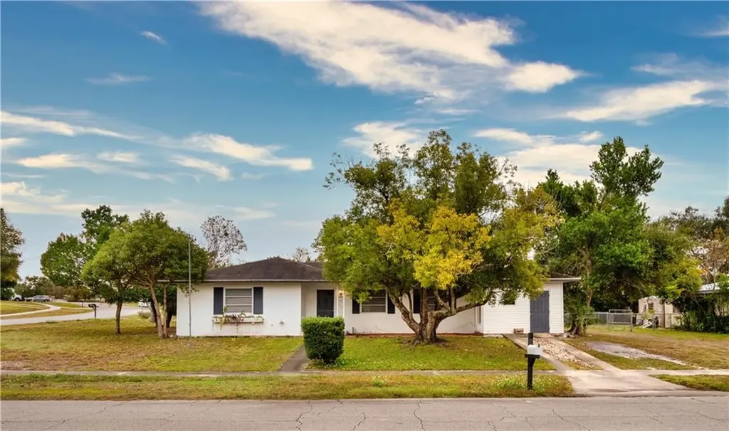 2441 Evergreen Avenue Deltona FL 32738