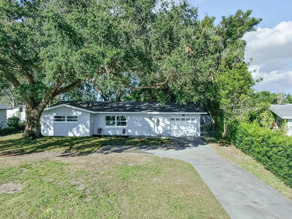 10855 99th Place Seminole FL 33772