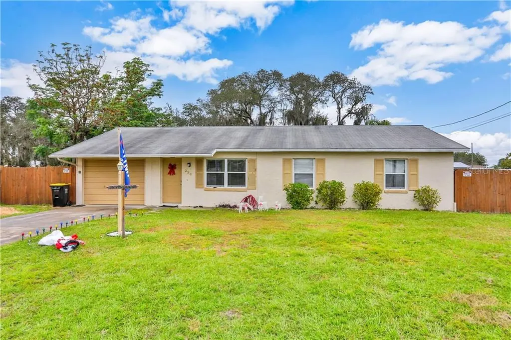 236 Pierce Street Lake Wales FL 33859