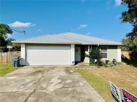 136 Adams Road Auburndale FL 33823