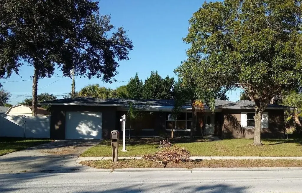 1560 Palmetto Street Clearwater FL 33755