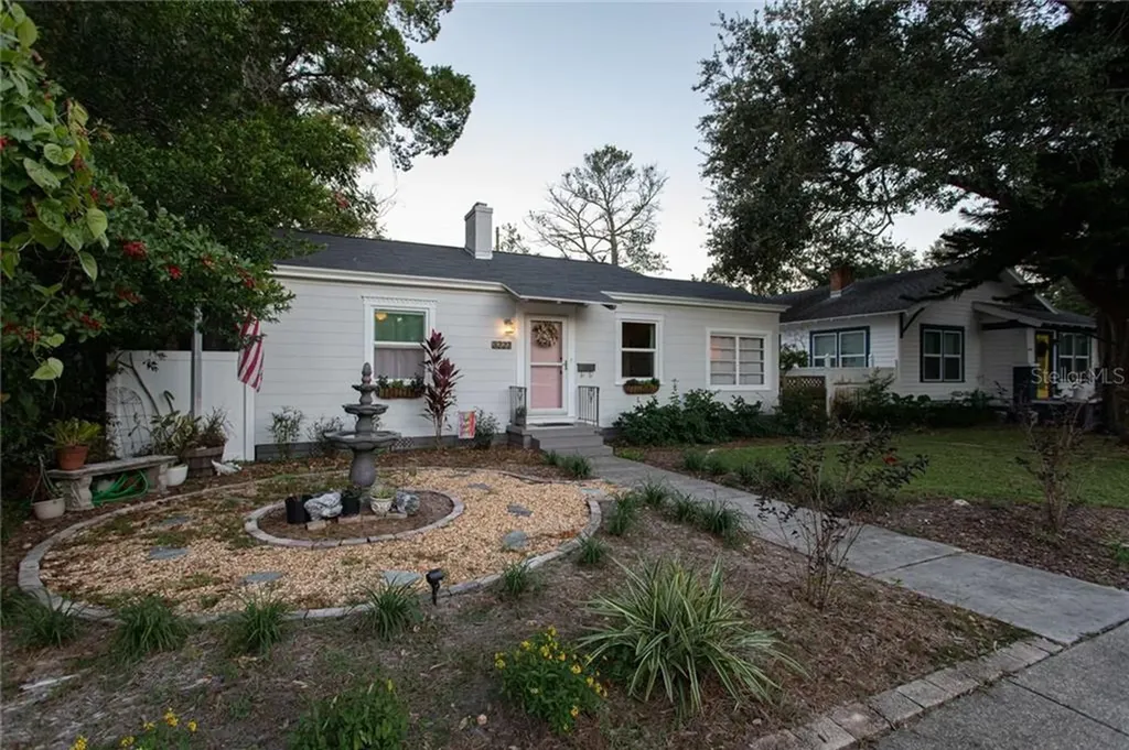 3227 10th Street N St Petersburg FL 33704