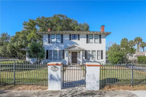 24 S Center Street Eustis FL 32726