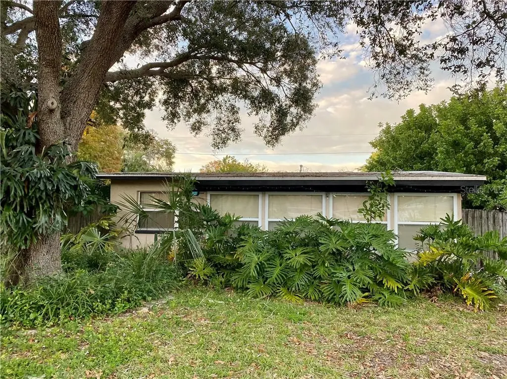 779 75th Avenue N St Petersburg FL 33702