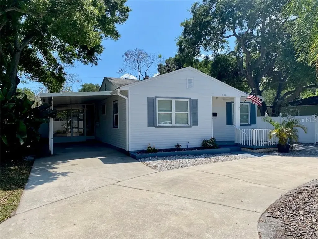 808 61st Avenue NE St Petersburg FL 33703